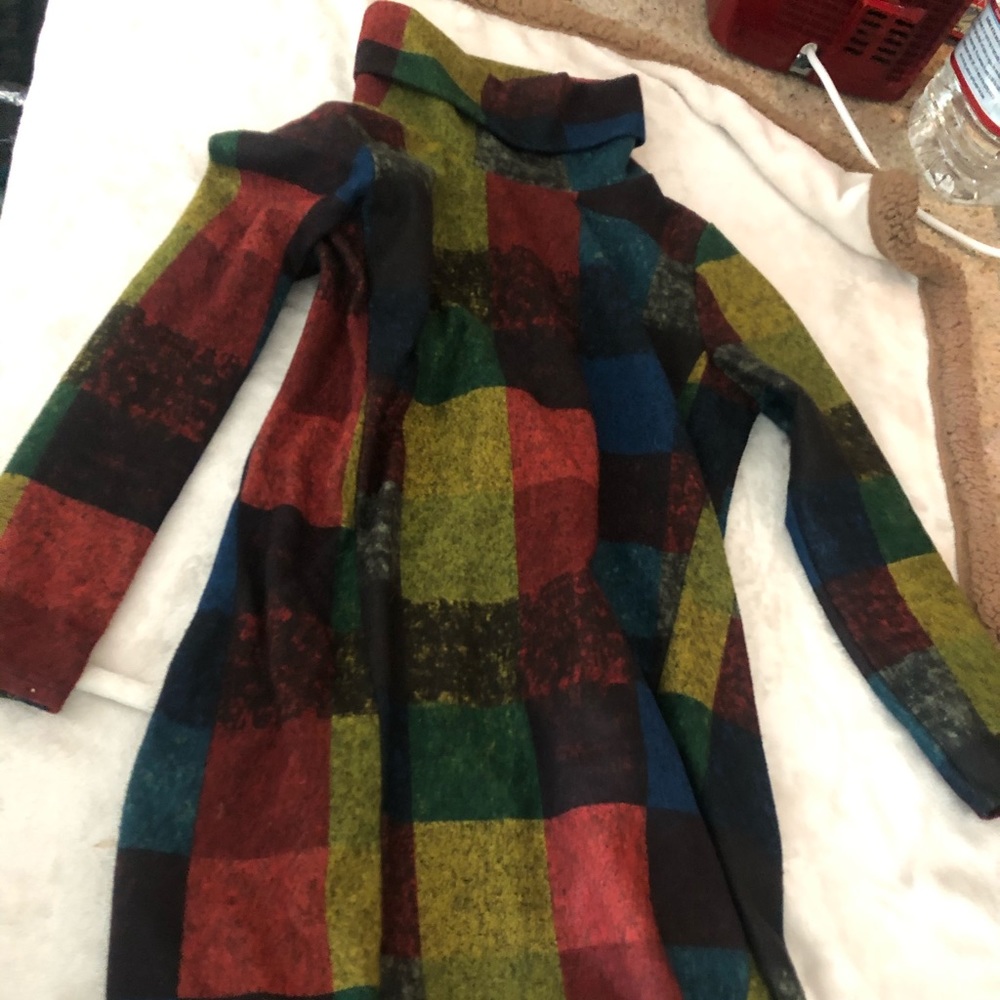 Cute turtle neck block color dress